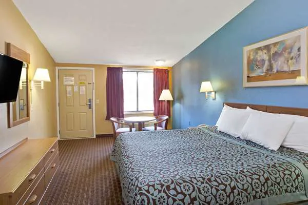 Days Inn by Wyndham Lawrenceville 4
