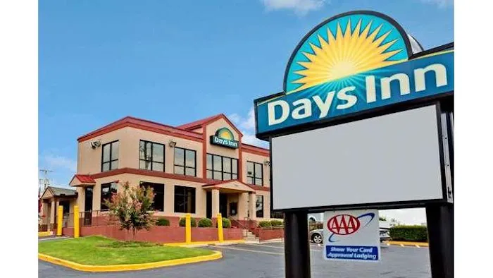 Days Inn by Wyndham Lawrenceville 4
