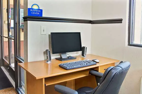 Days Inn by Wyndham Lawrenceville 4