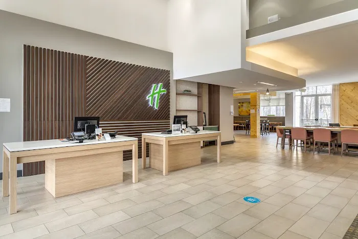 Holiday Inn Atlanta-Gas South Arena Area by IHG 4