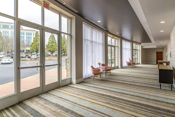 Holiday Inn Atlanta-Gas South Arena Area by IHG 4