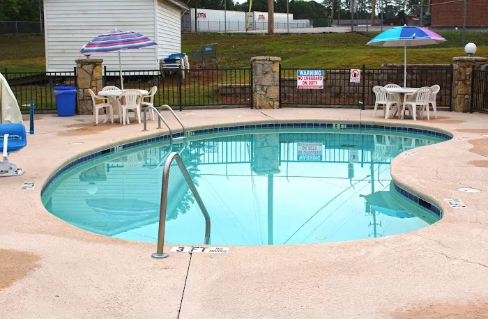 Americas Best Value Inn Conyers 4