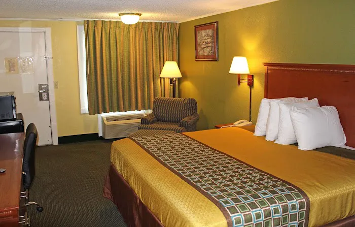Americas Best Value Inn Conyers 4
