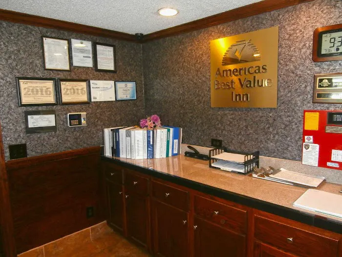 Americas Best Value Inn Conyers 4
