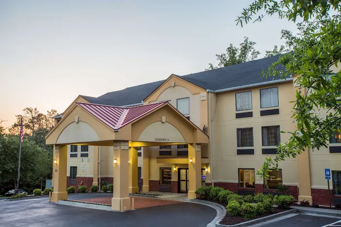 La Quinta Inn & Suites by Wyndham Snellville-Stone Mountain 4