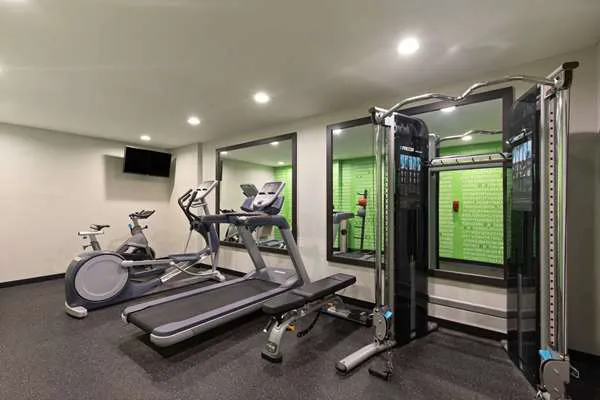 La Quinta Inn & Suites by Wyndham Snellville-Stone Mountain 4