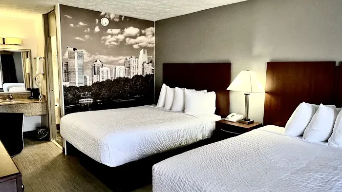 CLARION POINTE MORROW 4