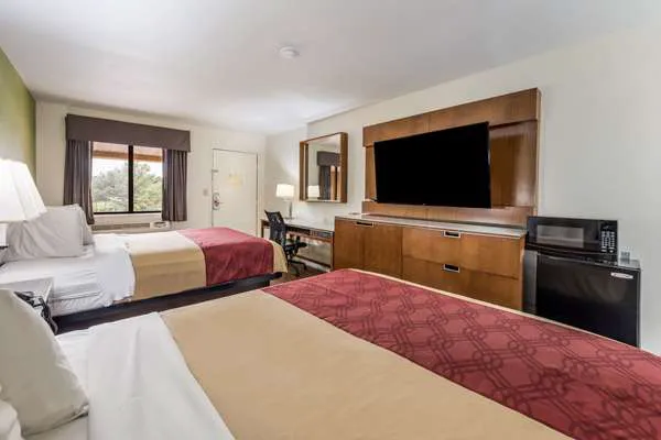 Econo Lodge Atlanta Airport East 4