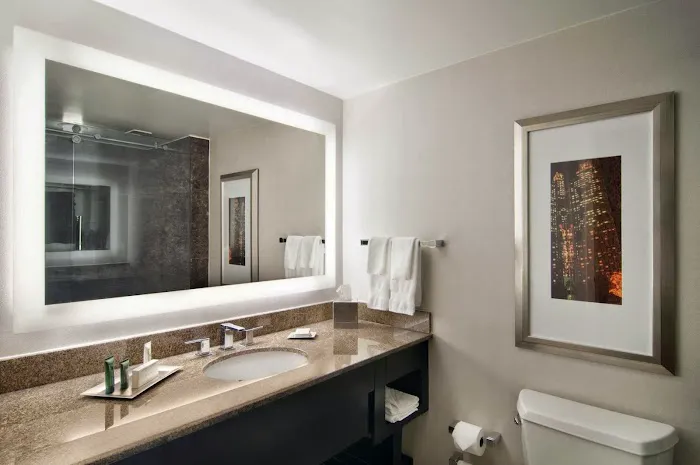 Hilton Atlanta Airport 4