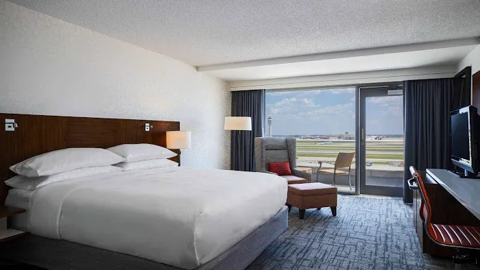 Renaissance Concourse Atlanta Airport Hotel 4