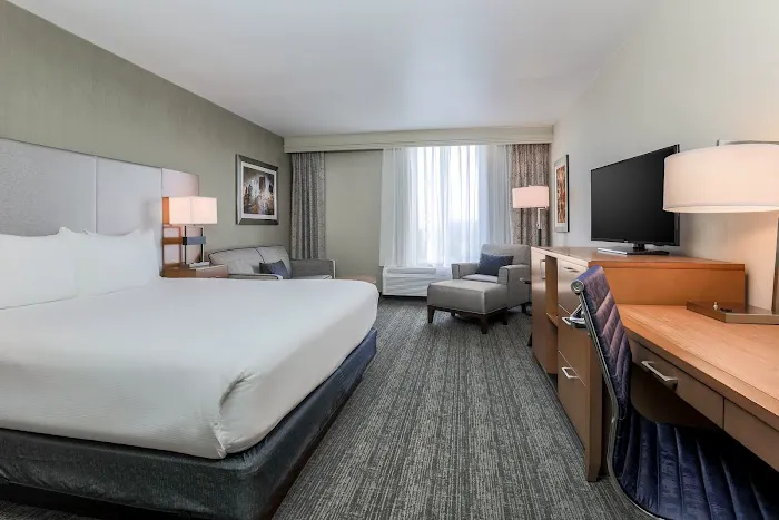 DoubleTree by Hilton Hotel Atlanta Airport 4