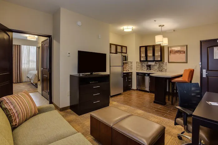 Staybridge Suites Atlanta Airport by IHG 4
