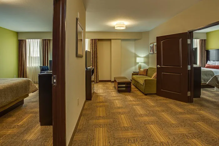 Staybridge Suites Atlanta Airport by IHG 4