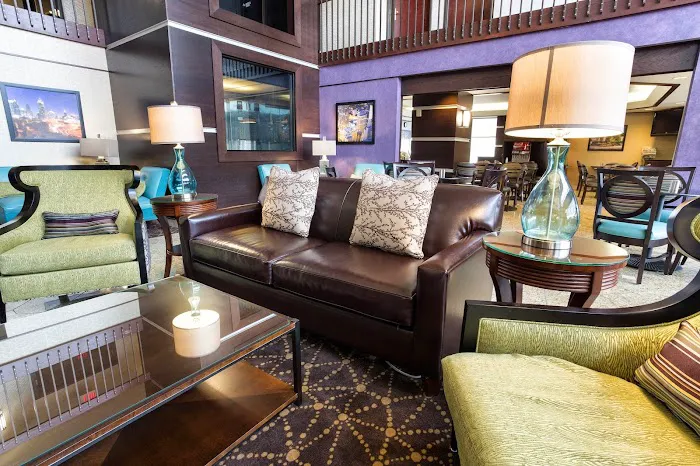 Drury Inn & Suites Atlanta Airport 4