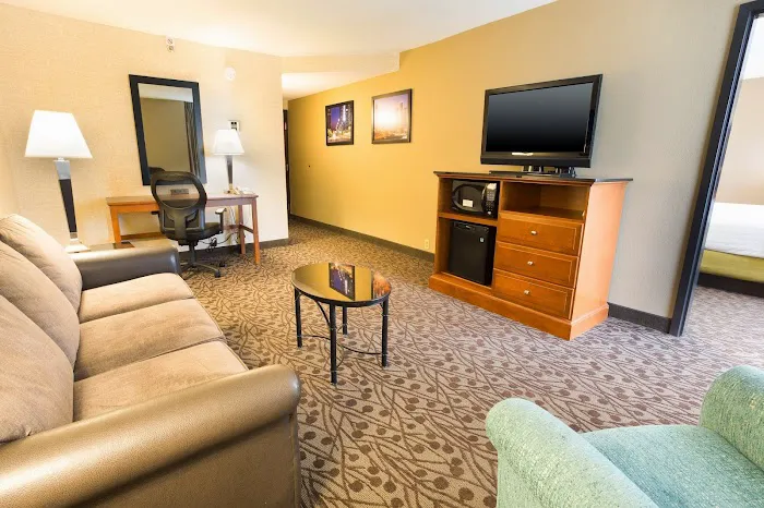 Drury Inn & Suites Atlanta Airport 4