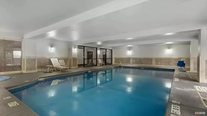 Comfort Suites Atlanta Airport 4