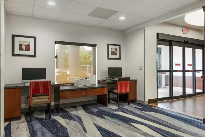 Comfort Suites Atlanta Airport 4