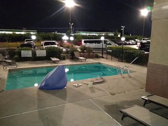 Quality Suites Atlanta Airport East 4