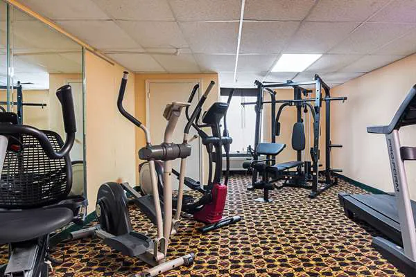 Quality Suites Atlanta Airport East 4