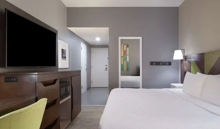 Hampton Inn Atlanta-Southlake 4
