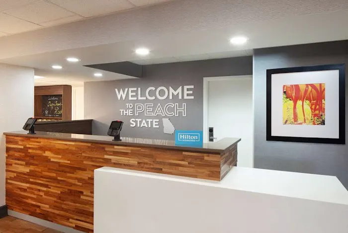 Hampton Inn Atlanta-Southlake 4