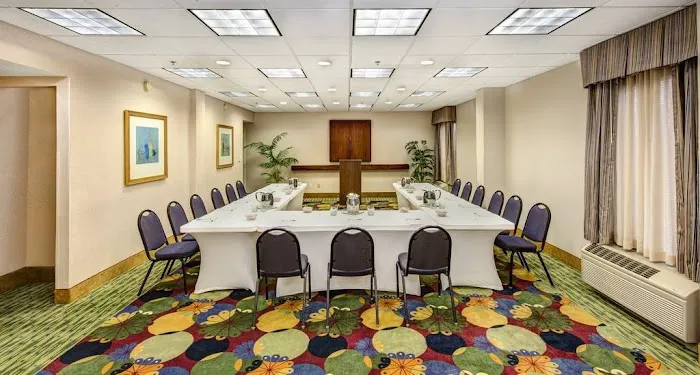 Hampton Inn Atlanta-Southlake 4