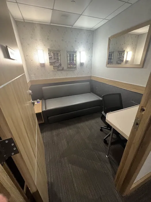 Minute Suites - ATL B24 4