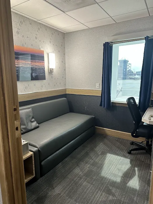 Minute Suites - ATL B24 4