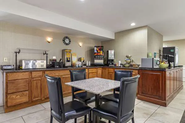 Quality Inn Conyers I-20 4