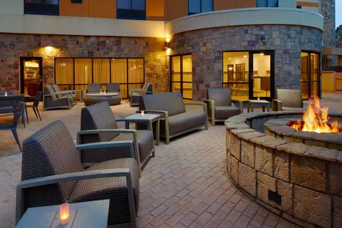 Courtyard Atlanta Conyers 4