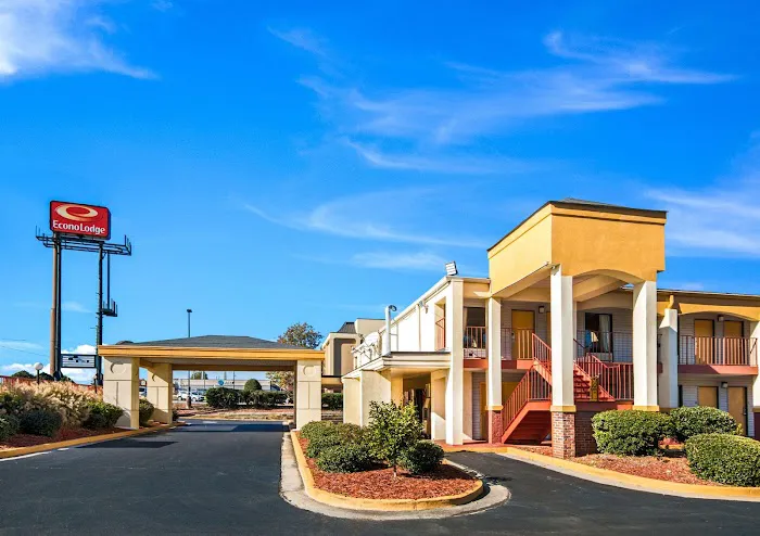 Econo Lodge 4