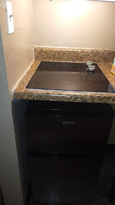 Live In Lodge Extended Stay Riverdale 4