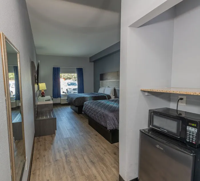 Jamestown Inn And Suites 4
