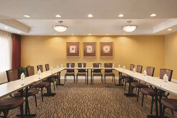 Country Inn & Suites By Radisson, Atlanta Airport North, GA 5
