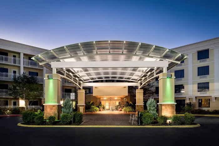 Holiday Inn & Suites Atlanta Airport-North by IHG 4