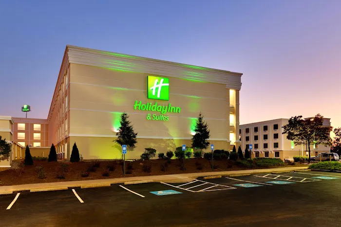 Holiday Inn & Suites Atlanta Airport-North by IHG 4