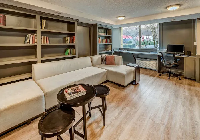 Clarion Hotel Atlanta Airport 4