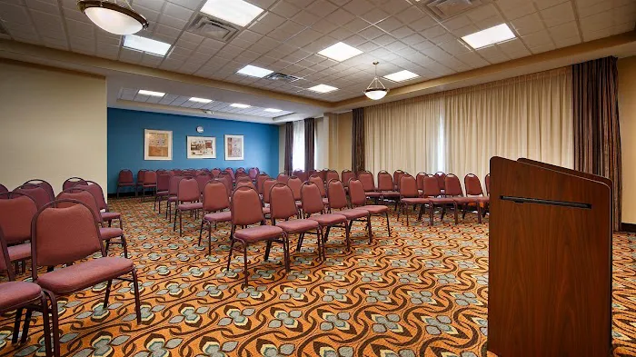SKY POINT HOTEL & SUITES - ATLANTA AIRPORT 4