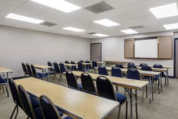 Country Inn & Suites by Radisson, Atlanta Downtown 5