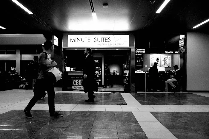 Minute Suites ATL - Concourse T 4