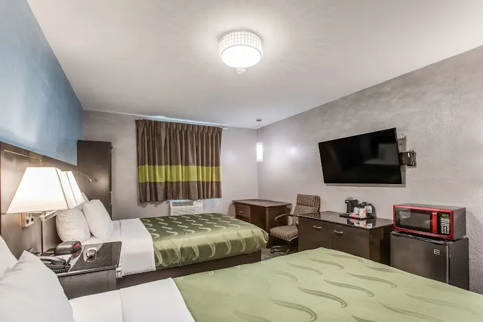 Quality Inn Atlanta Airport-Central 4