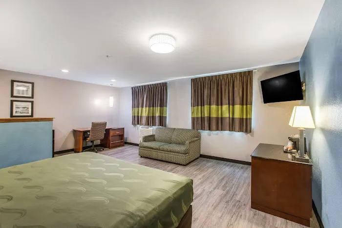 Quality Inn Atlanta Airport-Central 4