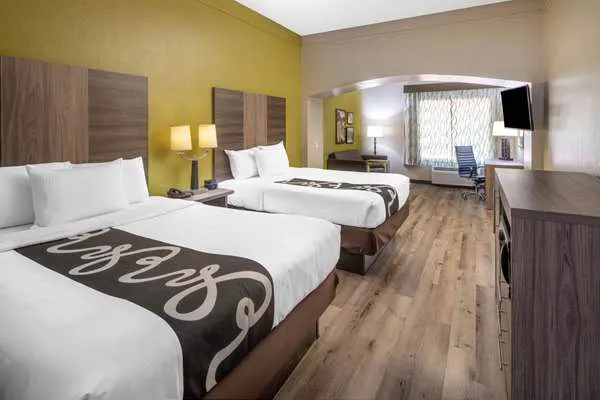 La Quinta Inn & Suites by Wyndham Atlanta Stockbridge 4