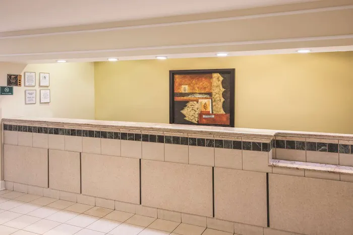 La Quinta Inn & Suites by Wyndham Atlanta Stockbridge 4