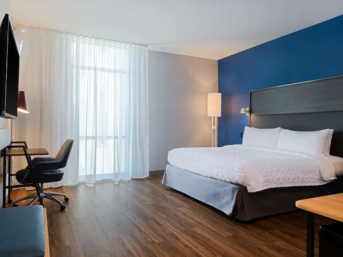 Tru by Hilton Atlanta Airport College Park 4