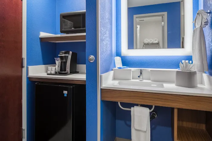 Holiday Inn Express Atlanta Airport-College Park by IHG 4