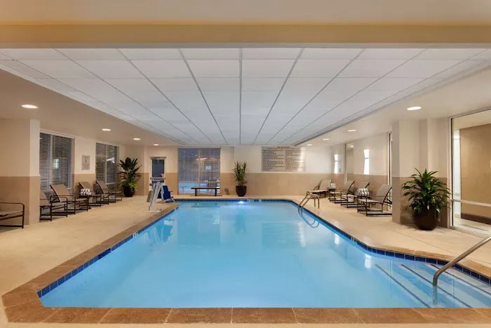 Embassy Suites by Hilton Atlanta Airport 4