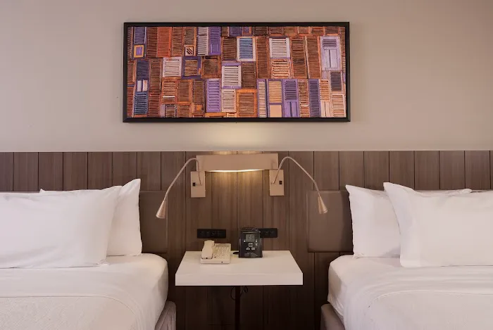Hilton Garden Inn Atlanta Airport/Millenium Center 4