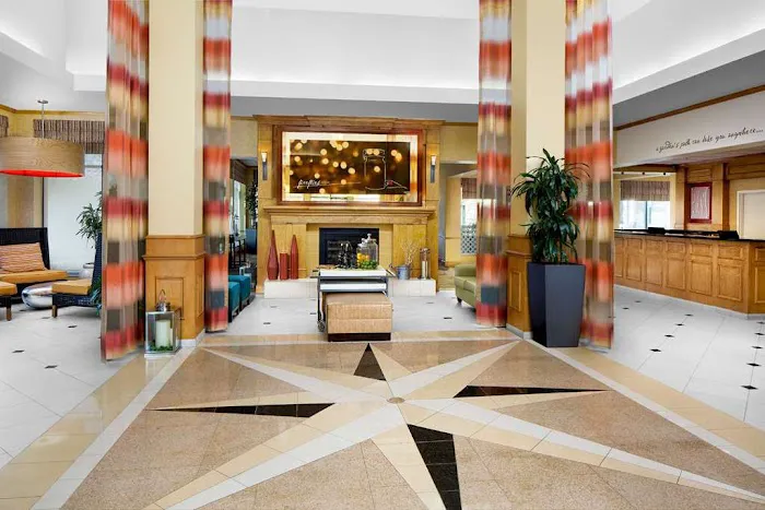 Hilton Garden Inn Atlanta Airport/Millenium Center 4