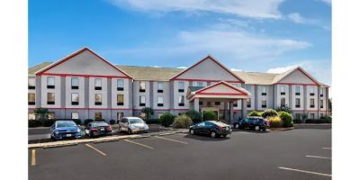 Red Roof PLUS+ & Suites Atlanta Airport South